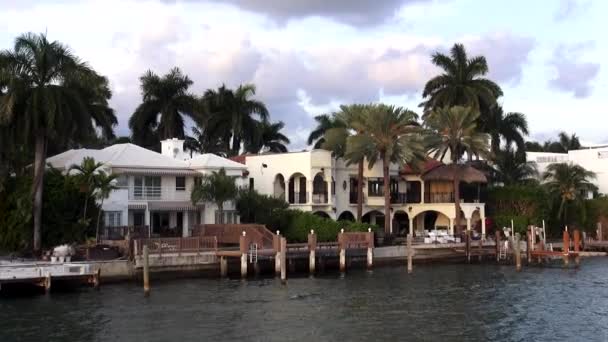 Hermosas casas en Star Island Miami — Vídeo de stock