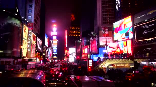 Times Square Manhattan New York bei Nacht — Stockvideo