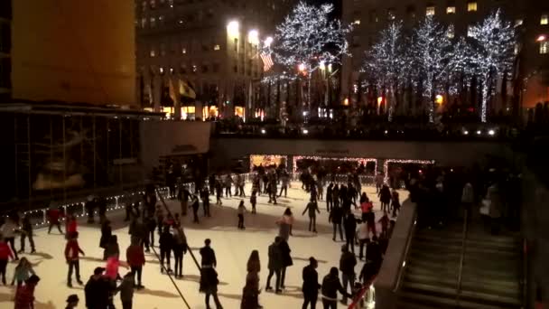 Pista de gelo no Rockefeller Center — Vídeo de Stock