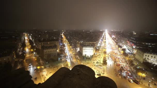 París por la noche vista desde la plataforma de observación - PARIS, FRANCIA — Vídeo de stock