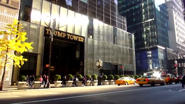 Trump Tower op vijfde straat Manhattan — Stockvideo