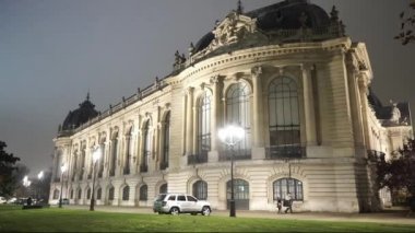 Gece atış Petit Palais sergi salonu de Paris - Paris, Fransa