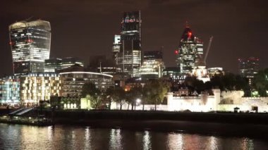 Londra Kulesi ve City of London - Londra modern manzarası
