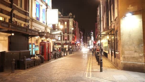 Pequeña calle en Londres Soho Westend - LONDRES, INGLATERRA — Vídeos de Stock