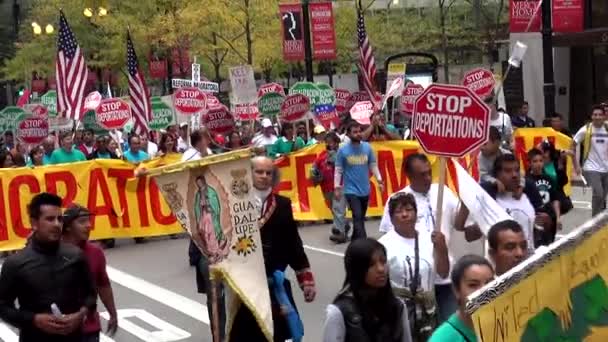 Manifestation de protestation - CHICAGO, ILLINOIS / USA — Video