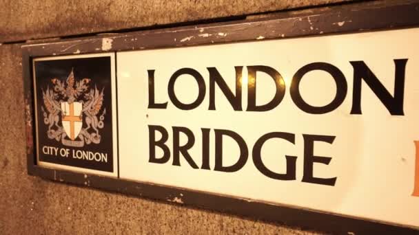 Znak London Bridge - Londyn, Anglia — Wideo stockowe
