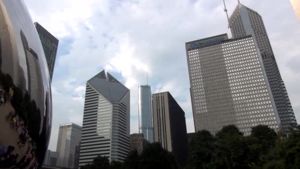 Cloud gate chicago millennium park - chicago, illinois / usa — Stockvideo