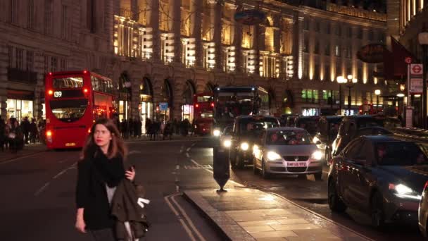 Regent Street Londres à noite - LONDRES, INGLÊS — Vídeo de Stock