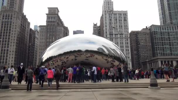 Хмара ворота Чикаго однойменної - Чикаго, Іллінойс/США — стокове відео