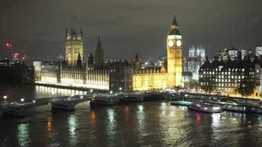 Evlerin gece - Londra, İngiltere parlamentosu Westminster Bridge ve Big Ben havadan görünümü