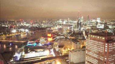 Yukarıdan inanılmaz Londra gece hava shot - Londra, İngiltere ile