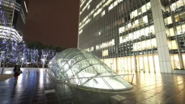 İstasyonu gece - Londra Canary Wharf Londra metro çıkış