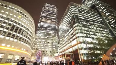 Modern ofis London Canary Wharf ve finans bölgesine büyük gece atış - Londra, İngiltere