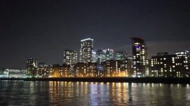 Kanarya, harika manzarası wharf gece şehir ışıkları ofd Londra - Londra, İngiltere