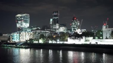 Modern manzarası, City of London tarafından gece - Londra, İngiltere