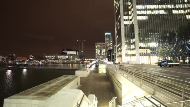 London city lights at Canary Wharf by night  - LONDON, ENGLAND — Stock Video
