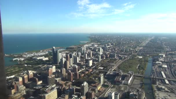 City of Chicago daylight aerial shot - CHICAGO, ILLINOIS / EUA — Vídeo de Stock