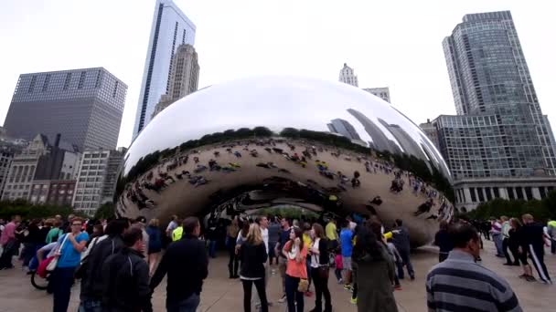 Cloud Gate Chicago Millennium Park - CHICAGO, ILLINOIS / Estados Unidos — Vídeos de Stock