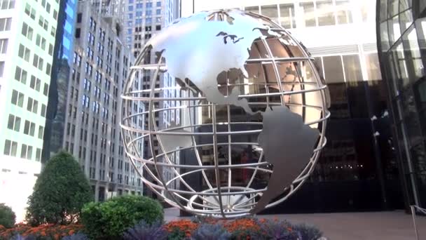 Globe at Willis Tower Chicago former Sears Tower - CHICAGO, ILLINOIS / USA — стоковое видео