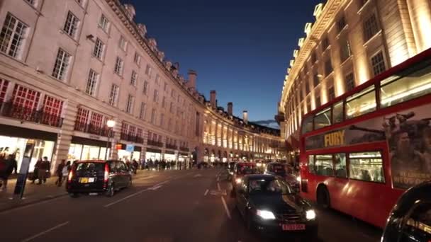 Regent Street London alkonyatkor csodálatos esti fény - London, Anglia — Stock videók