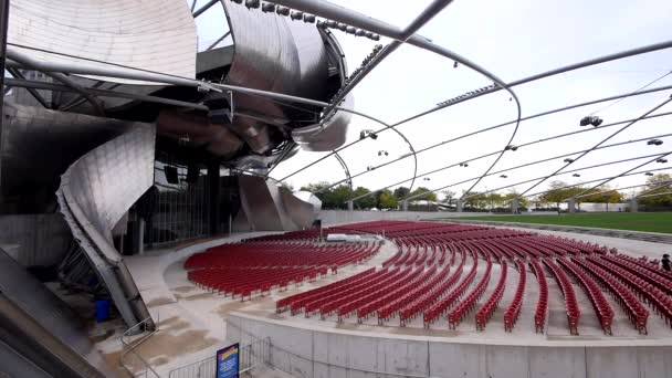 Jay Pritzker Pavyonu açık hava aşamada Chicago Millenium Park - Chicago, Illinois/ABD — Stok video