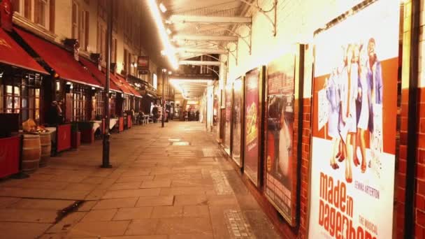 Londres Teatro distrito em Westend à noite - LONDRES, PORTUGAL — Vídeo de Stock