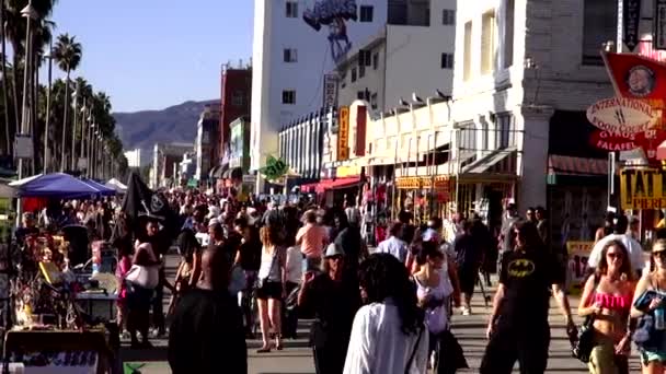 Venice Beach - zatłoczone miejsce w Los Angeles Los Angeles — Wideo stockowe