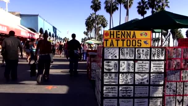 Henna tatoeages op Venice Beach Los Angeles — Stockvideo