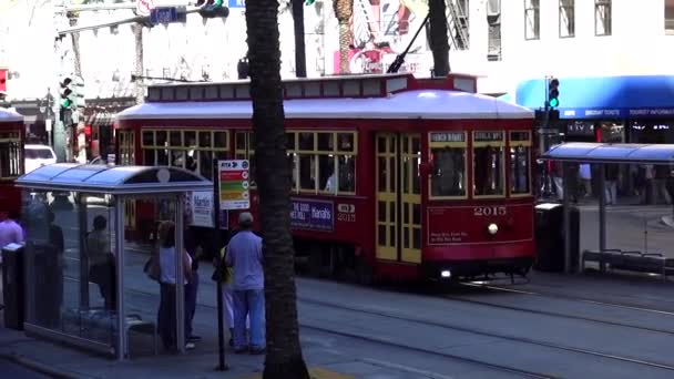 New Orleans oude trolley auto op Canal Street tram New Orleans, Louisiana, Verenigde Staten — Stockvideo