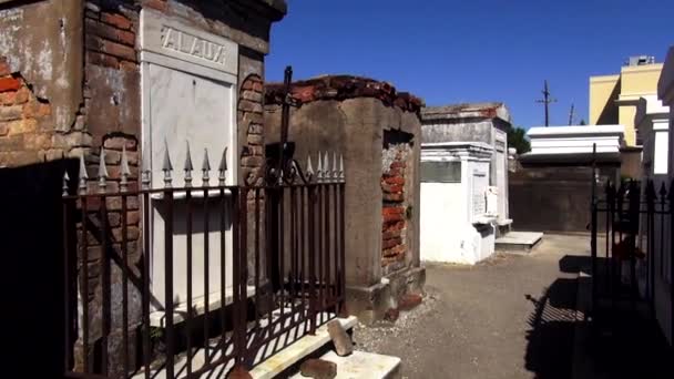 New Orleans St. Louis begraafplaats No.1 oude graven New Orleans, Louisiana, Verenigde Staten — Stockvideo