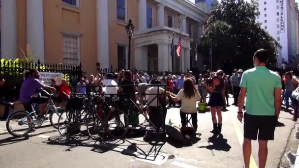 New Orleans Fransız Mahallesi sokak müzisyenleri New Orleans, Louisiana ABD — Stok video
