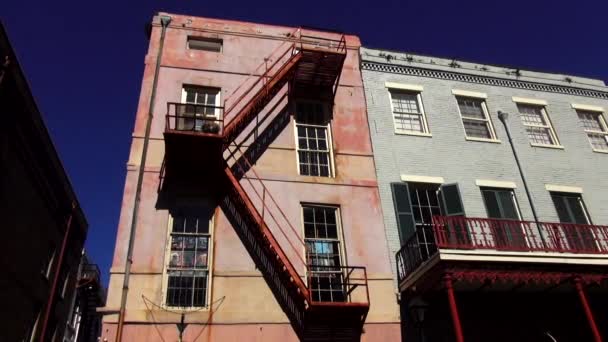 Staré domy v New Orleans francouzská čtvrť New Orleans, Louisiana Usa — Stock video