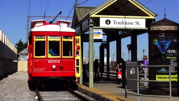 Trolleywagen an der toulouse street new orlean new orlean, louisiana usa — Stockvideo