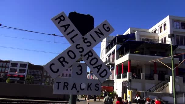 Ferroviária Cruzando NOVOS ORLEANS, LOUISIANA EUA — Vídeo de Stock