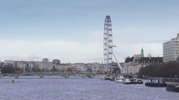 De skyline van Londen met de Londen Eye, Londen — Stockvideo