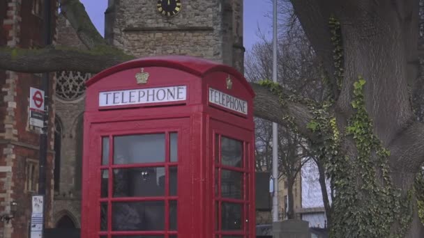 Cabine telefónica em Londres Londres, Inglaterra — Vídeo de Stock