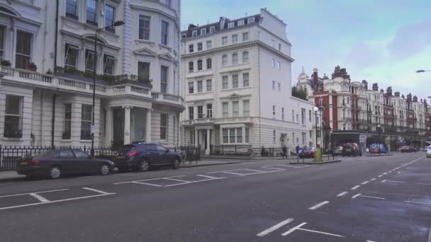London Kensington prachtige herenhuizen — Stockvideo