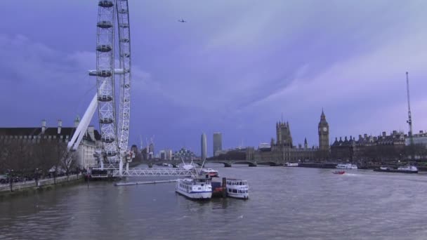 Лондон вечером Лондон, Англия — стоковое видео
