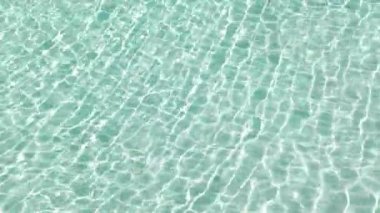 Su yansımalar temiz Yüzme Havuzu - su caustics çözünürlük.