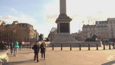 Ünlü Trafalgar Square Londra öğleden sonra - Londra, İngiltere