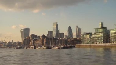 Güneşli bir günde - Londra, İngiltere Londra şehir manzarası