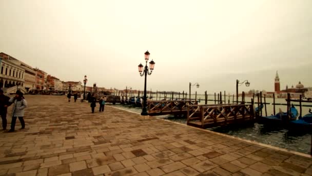 Waterfront promenade - Venetië, Venezia — Stockvideo