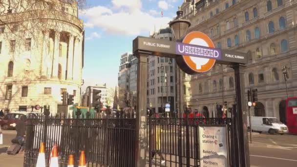 London U-Bahn und Eingang - london, england — Stockvideo