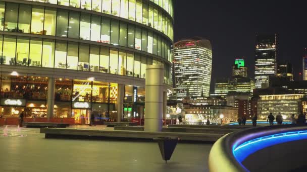 Όμορφη Tower Bridge Λονδίνο το βράδυ Λονδίνο, Αγγλία — Αρχείο Βίντεο