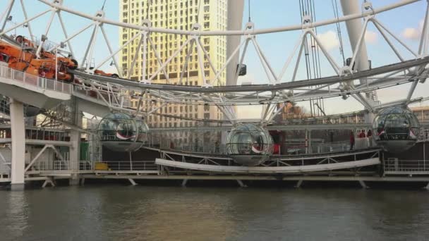 Las cápsulas de London Eye LONDON, INGLATERRA — Vídeos de Stock