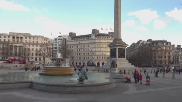 Den berömda Trafalgar Square London i eftermiddag - London, England — Stockvideo