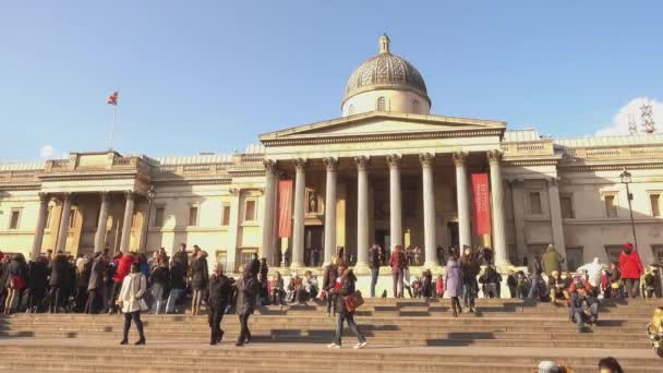 A Nemzeti Galéria Londonban, a Trafalgar Square - London, Anglia — Stock videók