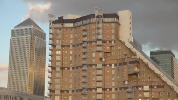 Moderne Kanariensteg-Skyline von der Themse - london, england — Stockvideo