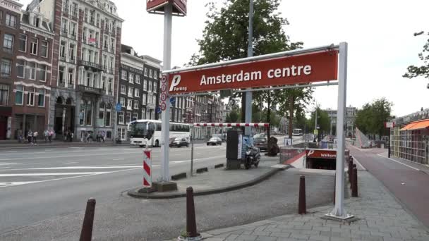 Amsterdam city center parkoviště — Stock video
