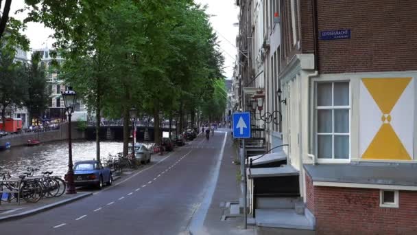 Street view at Leidsegracht in Amsterdam — Stock Video